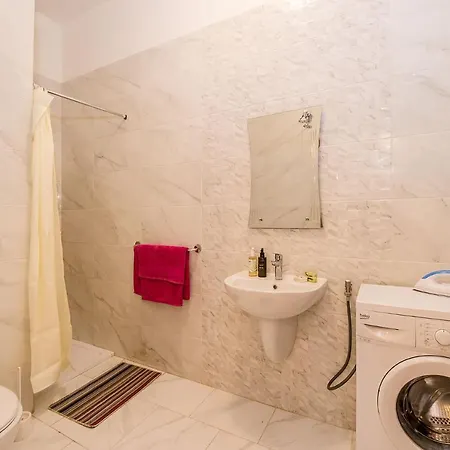 Fine Living Sea Crest Апартаменты *