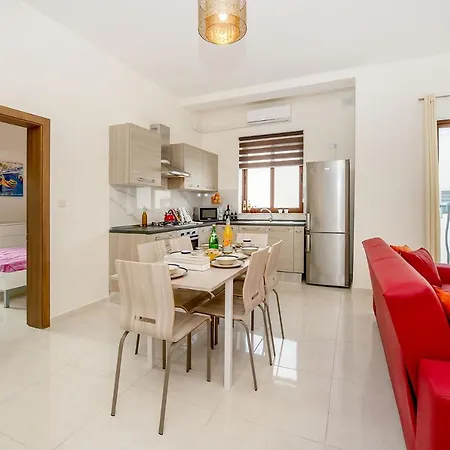 Fine Living Sea Crest * St. Paul's Bay