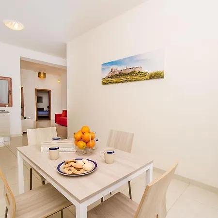 Apartment Fine Living Sea Crest