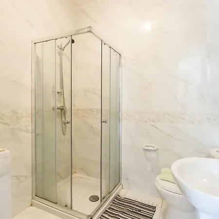 Apartment Fine Living Sea Crest *