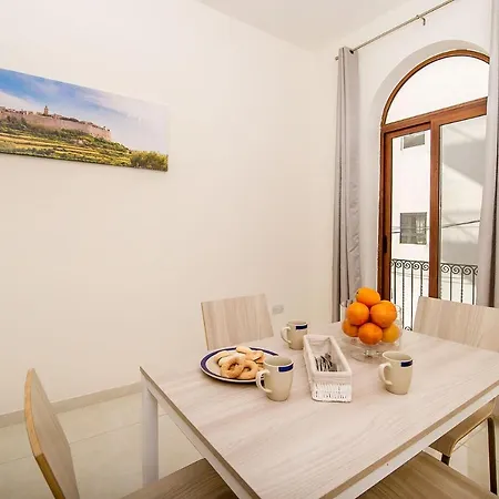Apartment Fine Living Sea Crest *