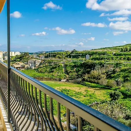 Fine Living Sea Crest * St. Paul's Bay